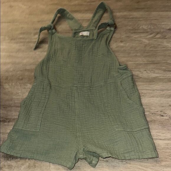 SO Green Casual One Piece with Adjustable Straps - Picture 1 of 4